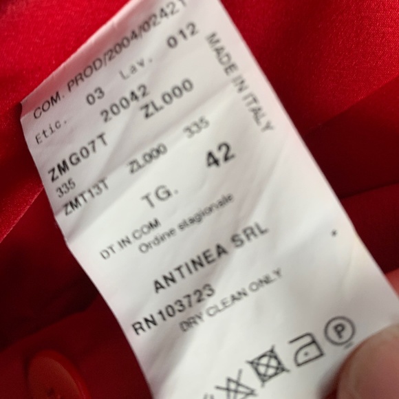 Giorgio Armani silk blazer. Pre owned but in excellent shape - Picture 5 of 5